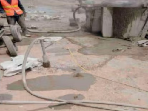 岱山水泥混凝土路面板底注浆技术 路面脱空注浆整治方案